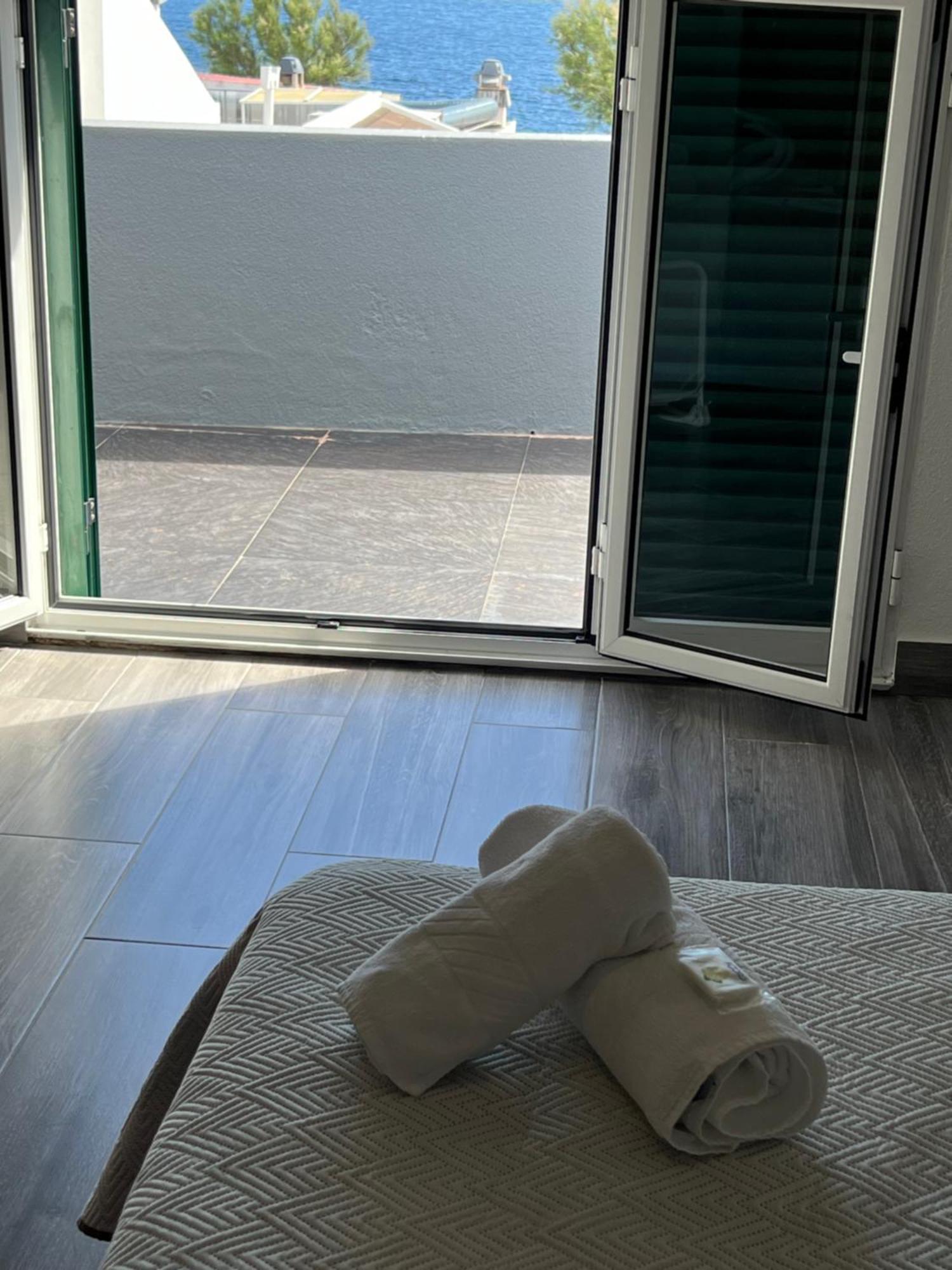 Casa A 2 Minutos A Pe De Piscina Natural Ponta Delgada Exterior foto